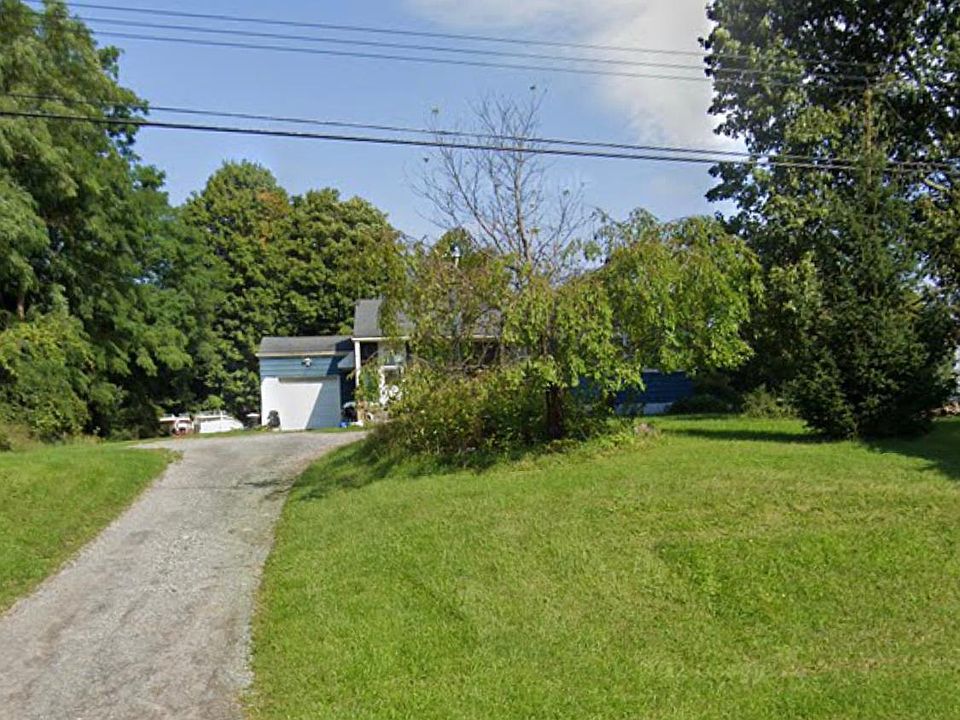 Large front and back yard