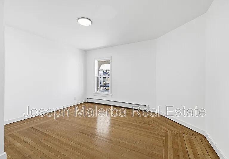 159 Connecticut Ave #2 — Photo 22