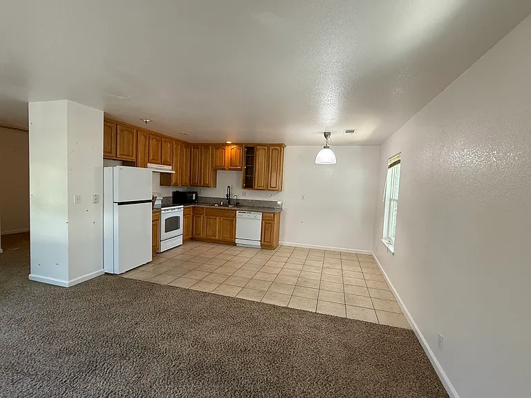 925 W St #2 — Photo 2