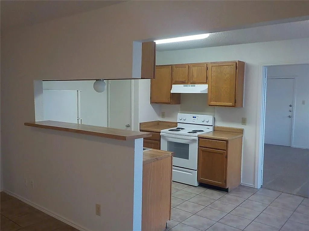 2 bed, 2.0 bath, 900 sqft, $1,395 — Photo 4