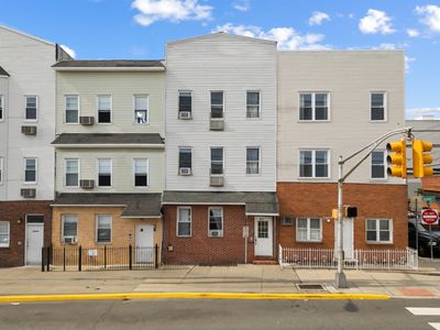 1053 Summit Ave, Jersey City, NJ, 07307