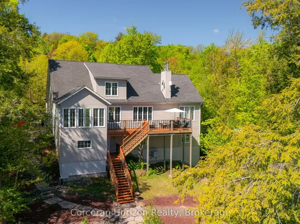 15 Lyndsey Ln, McKellar, ON P2A 0B5