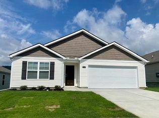34 Pommel Way, Rossville, GA 30741