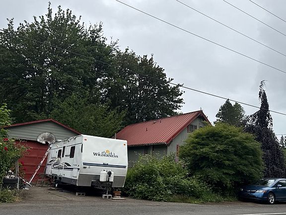 2nd image of 1689 N Mist Dr