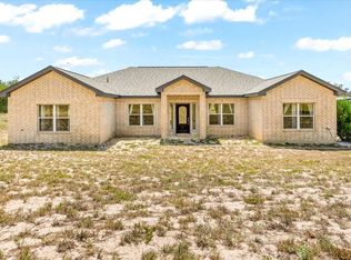 254 Broken Arrow, Floresville, TX 78114
