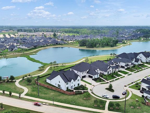 5th image of 10322 Forest Lake Dr
