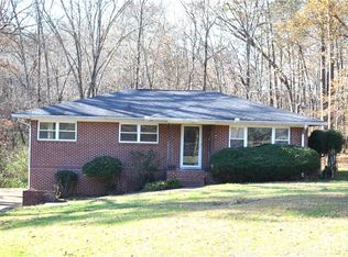 1590 Wax Rd SE, Silver Creek, GA 30173