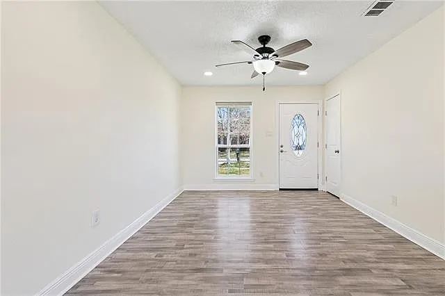 Building Photo - 5068 Lyons Ct