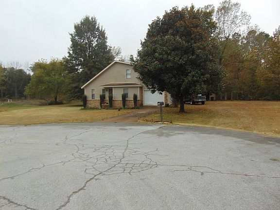 2nd image of 17 Louise Dr