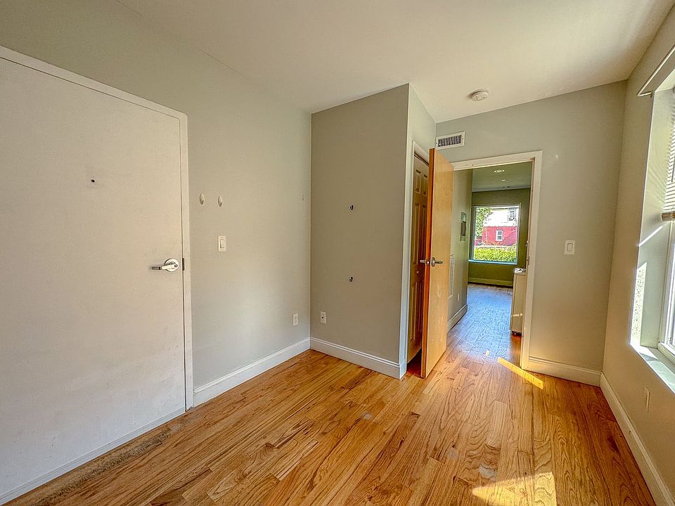 1st image of 555 Winchester Ave APT 5