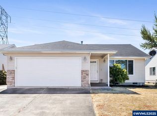 2224 Del Rio Ave SE, Albany, OR 97322