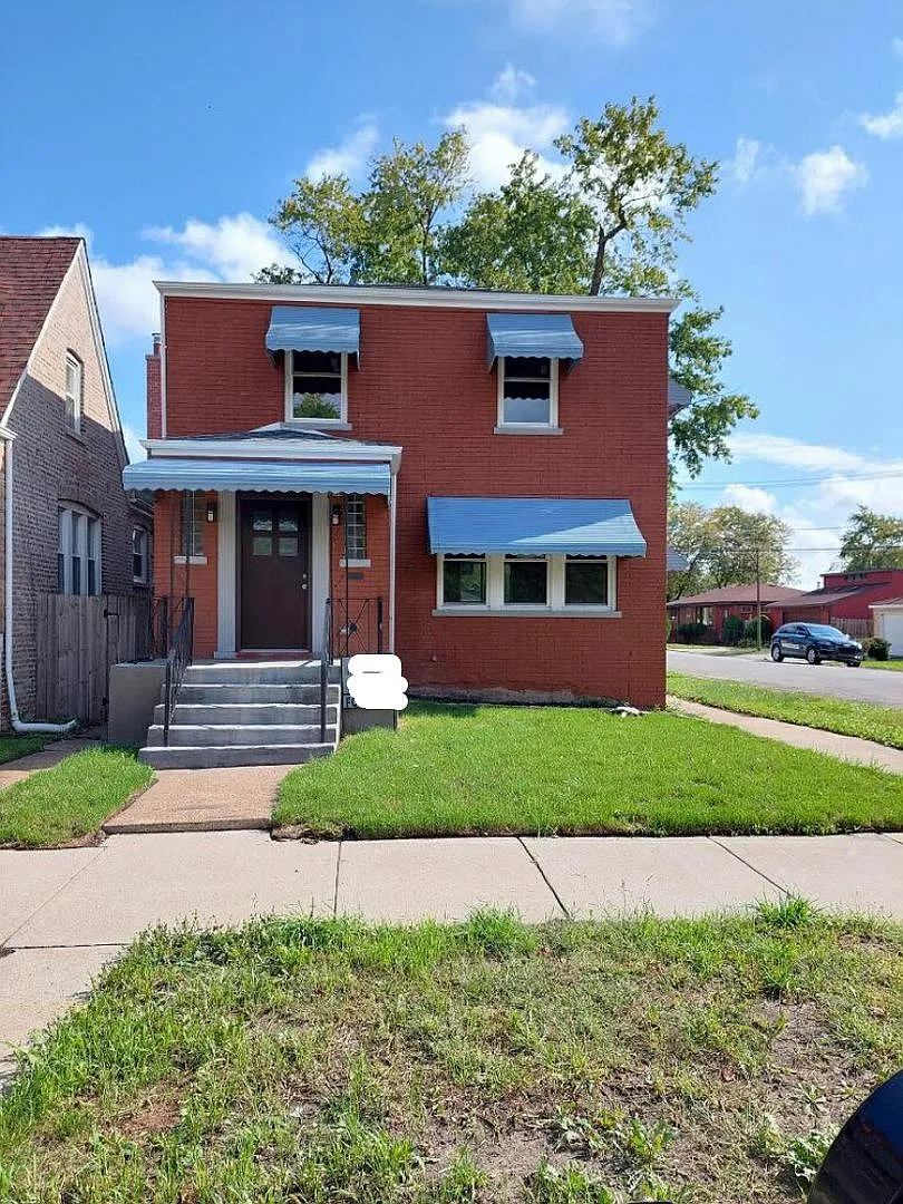 10059 S Calumet Ave photo 1