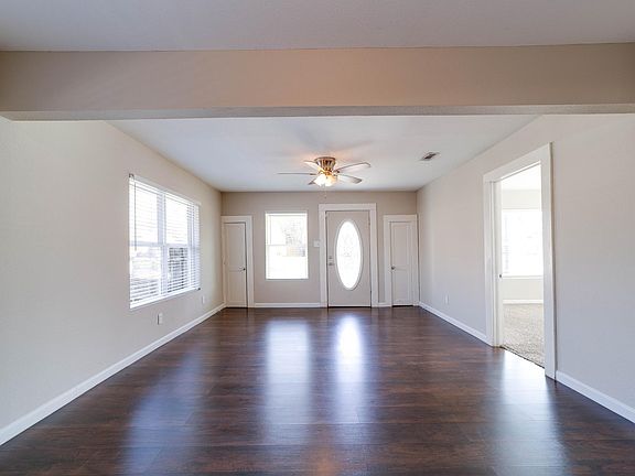 4th image of 3020 James Ave