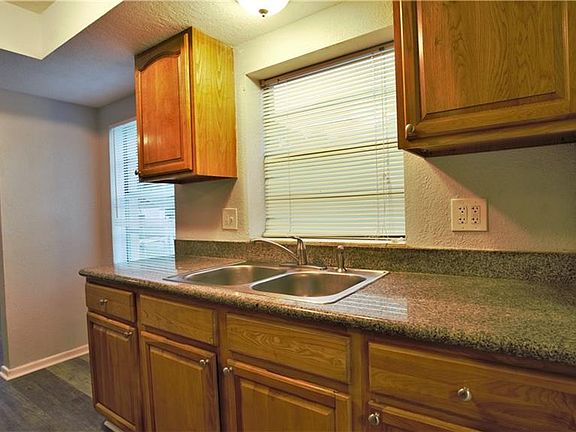5th image of 660 26th Ave S