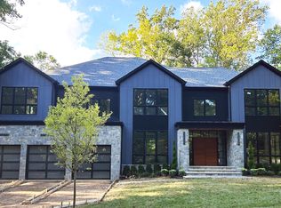 6100 Woodland Ter, Mc Lean, VA 22101