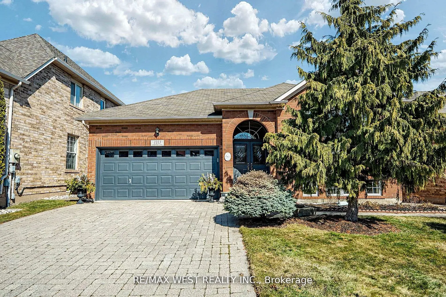 2223 Lapsley Cres photo 1