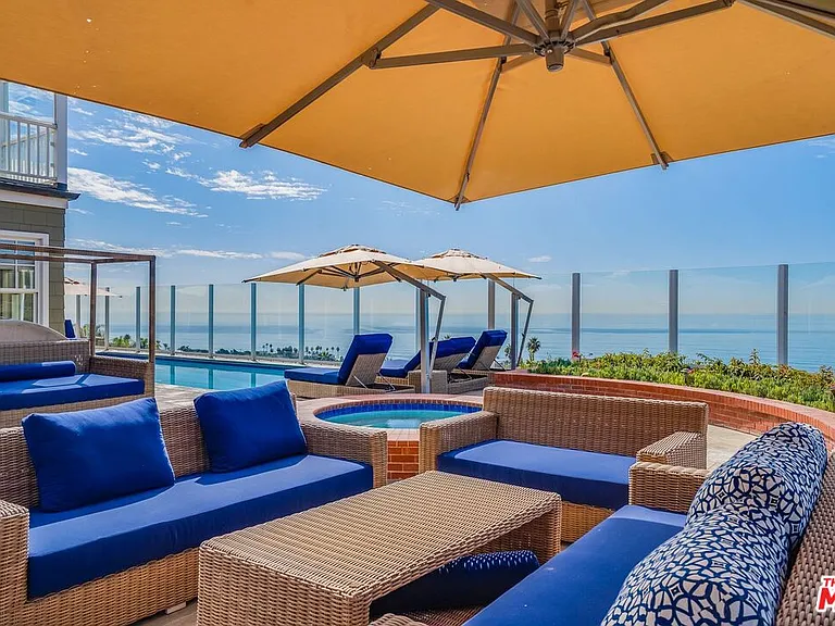 6277 Sea Star Dr — Photo 8