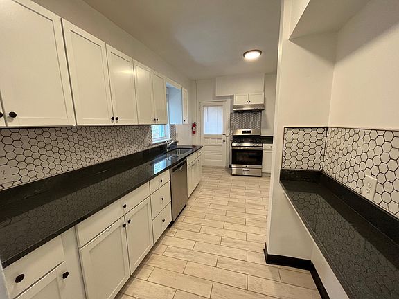 Main floor, kitchen