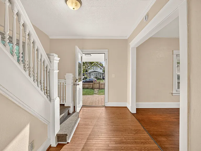 3726 Homewood Ave — Photo 21