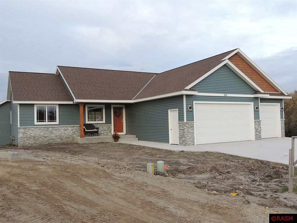 1st image of 104 Redhawk Ct
