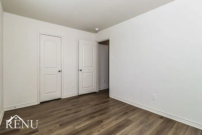 100 Stratton Ln — Photo 17