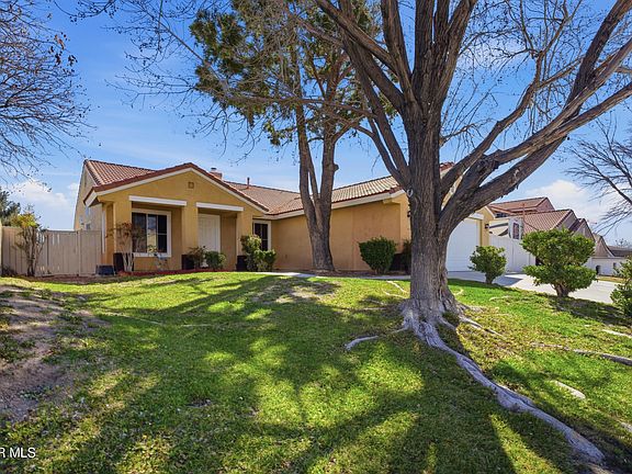 3rd image of 44762 Shadowcrest Dr