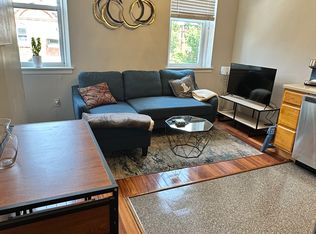 2340 Christian St FLOOR 2, Philadelphia, PA 19146