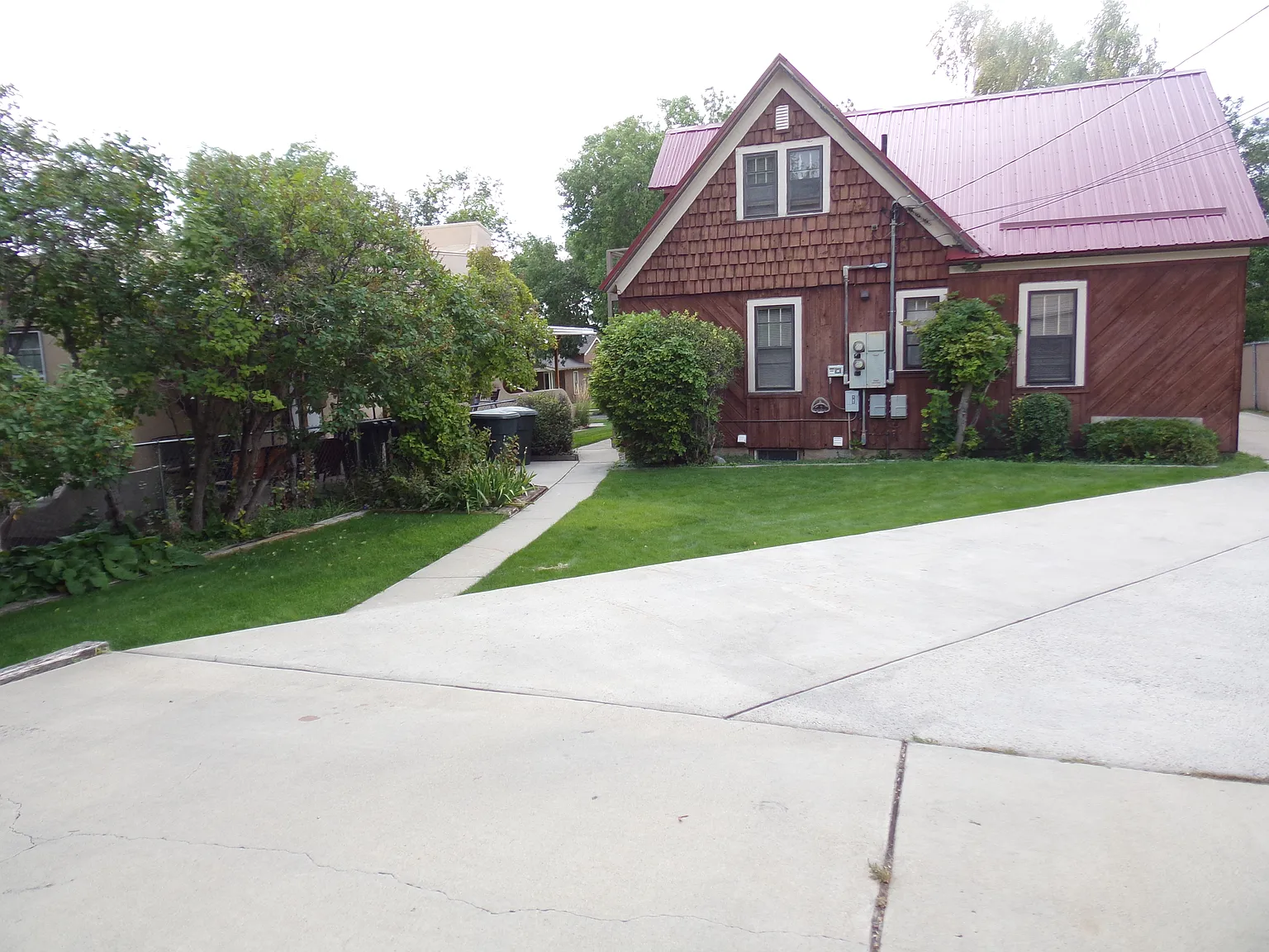 3 bed, 1195 sqft, $1,700 — Photo 2