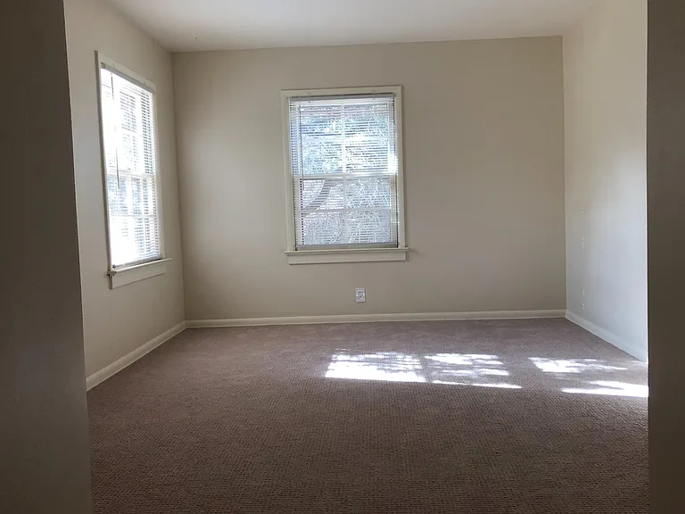 Middle Bedroom
