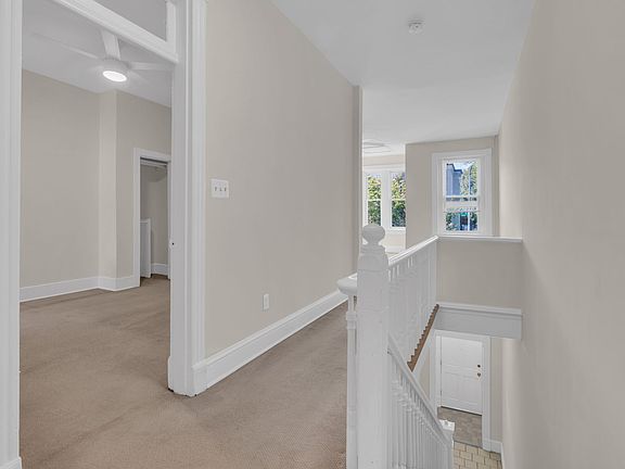 Large and Spacious Living Area