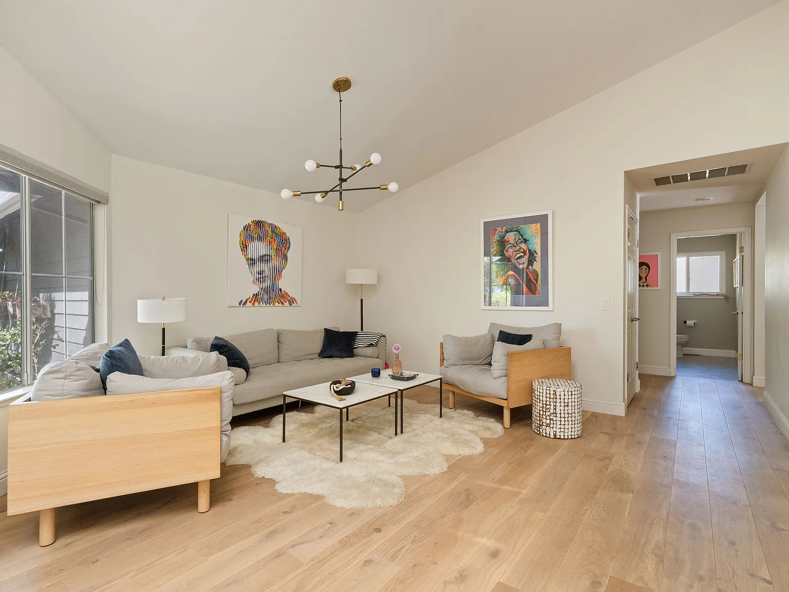 3 bed, 2.5 bath, 2510 sqft, $8,800 — Photo 3