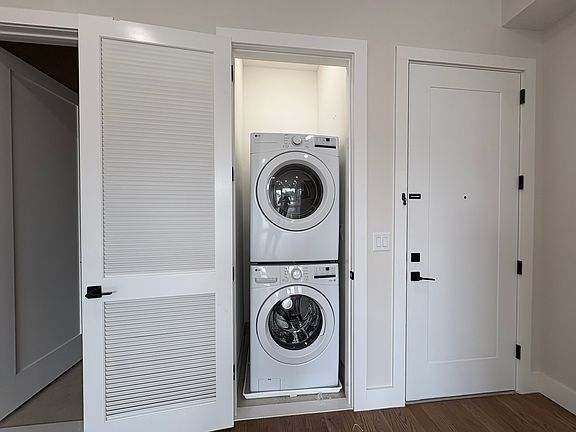 3rd image of 40 Lembeck Ave #307