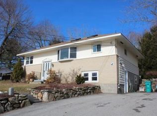 10 Hopkinton Rd, Upton, MA 01568