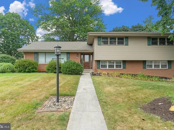 102 Lynnwood Dr, Palmyra, PA 17078