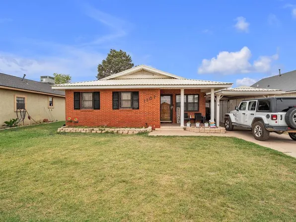 1107 E 13th St, Big Spring, TX 79720