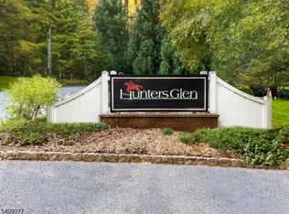 38 Hunters Cir, Lebanon, NJ 08833