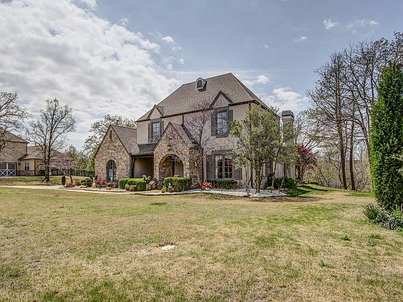 2nd image of 3518 Crestview Ln