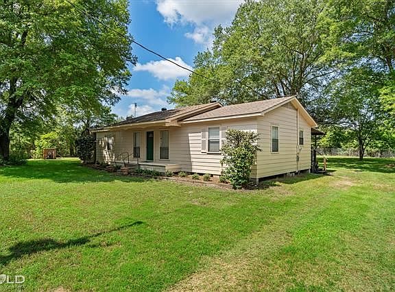3rd image of 2764 Dement Rd