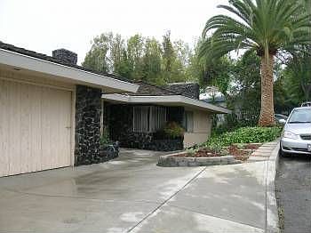 4th image of 1133 Linda Flora Dr