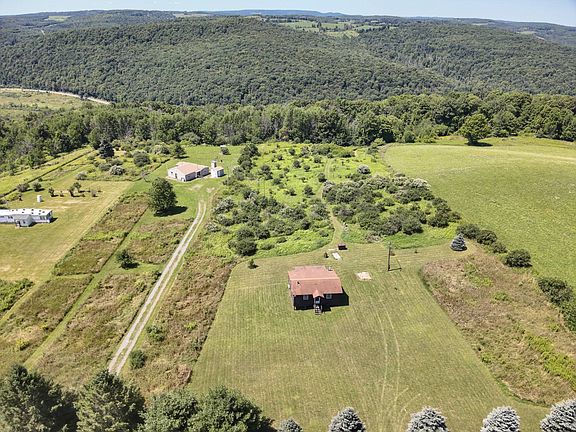 2nd image of 3037 Gameland Rd