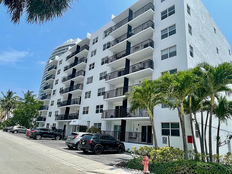 3000 Riomar St #410 — Photo 12