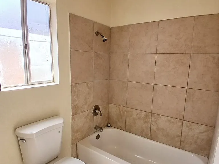 534 El Centro Ave — Photo 6