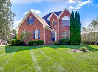 4704 Holly Forest Ct, Louisville, KY 40245