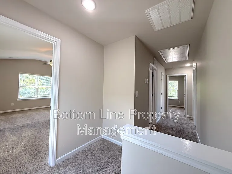 9016 Stoney Waters Ct — Photo 10