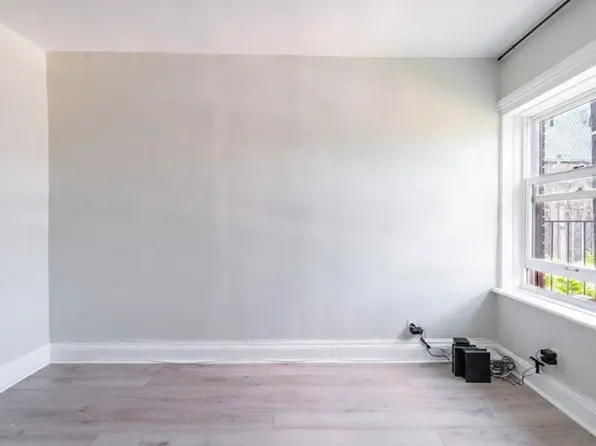 211 Lafayette Avenue image 1 of 3