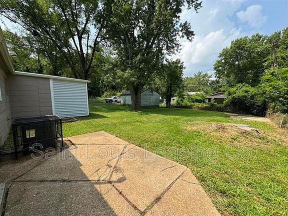5th image of 10233 Earl Dr