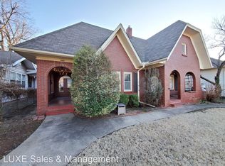 604 NW 19th St, Moore, OK 73160