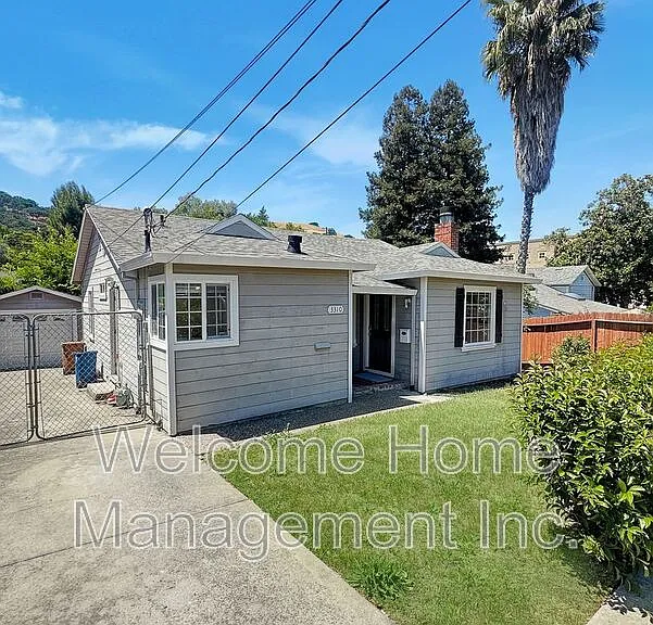 3310 Geneva St — Photo 1