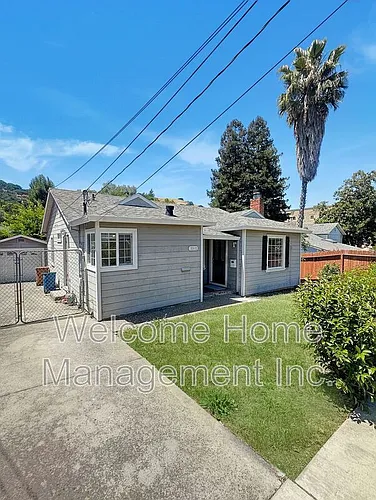 3310 Geneva St Photo 1