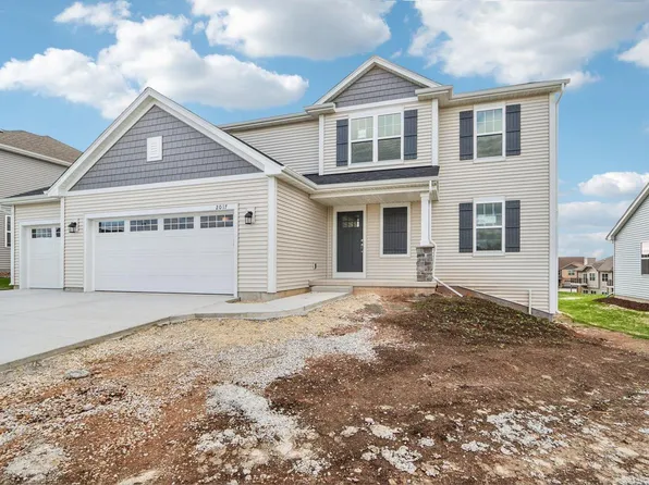 2017 Highland Pointe WAY, Port Washington, WI 53074